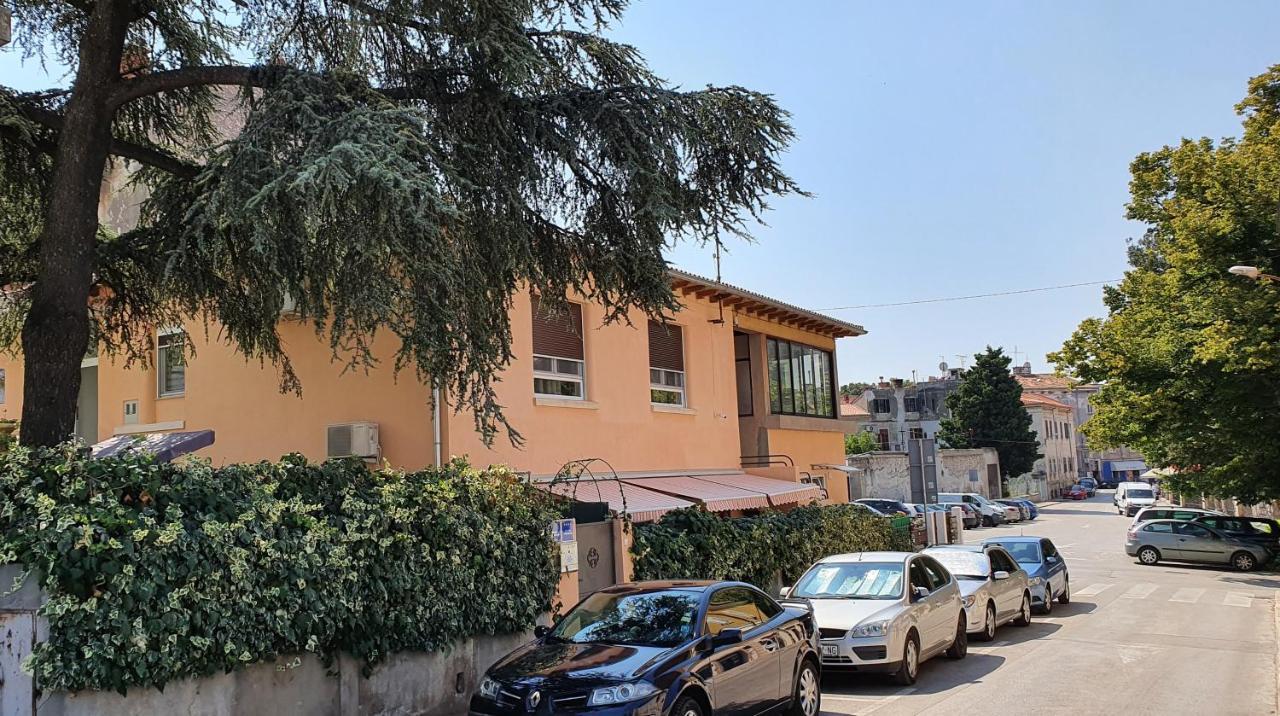 Colosseum Garden studio apartments Pula Exterior foto